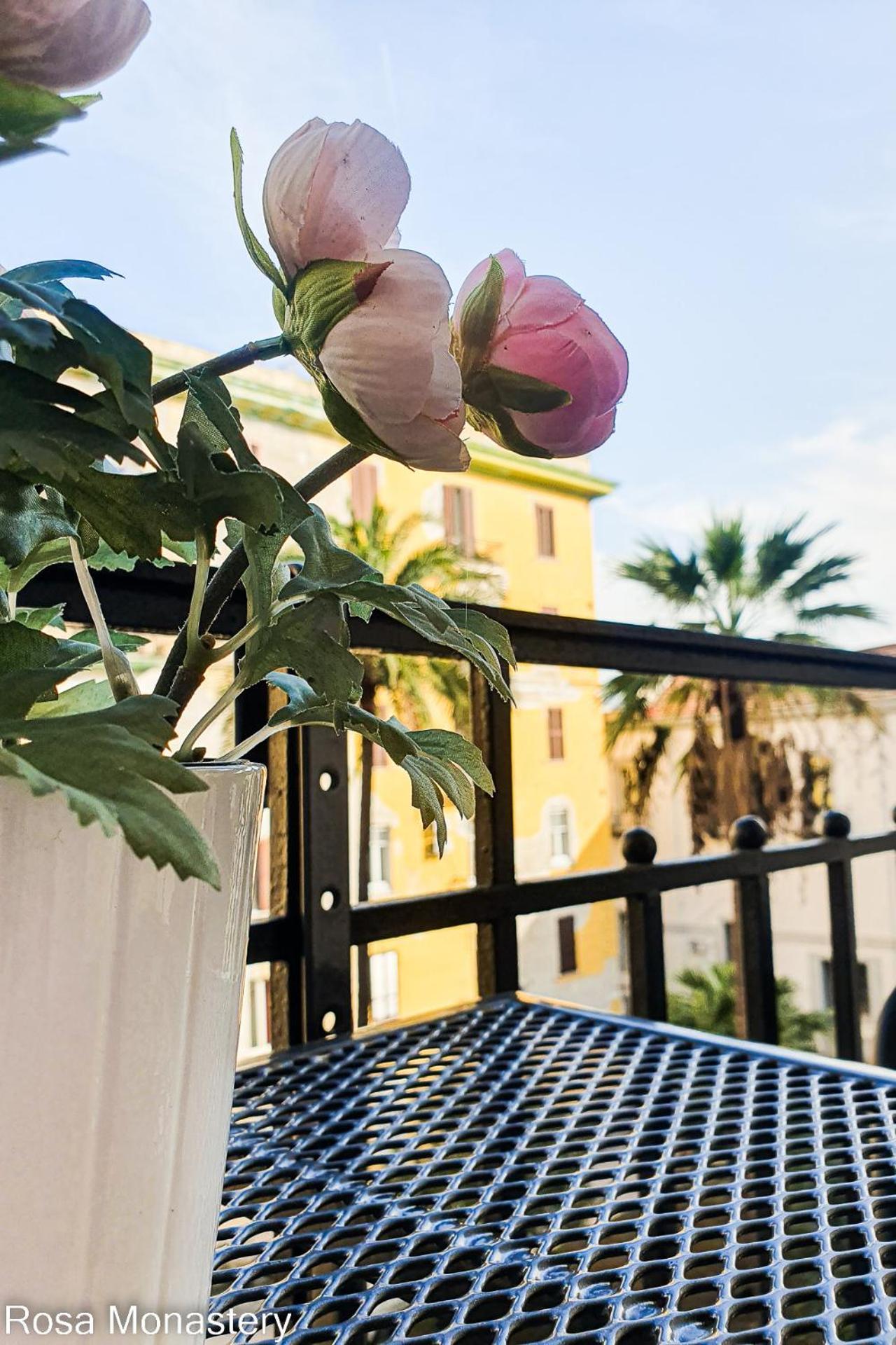 Rosa Monastery Apartment Napoli Exterior foto